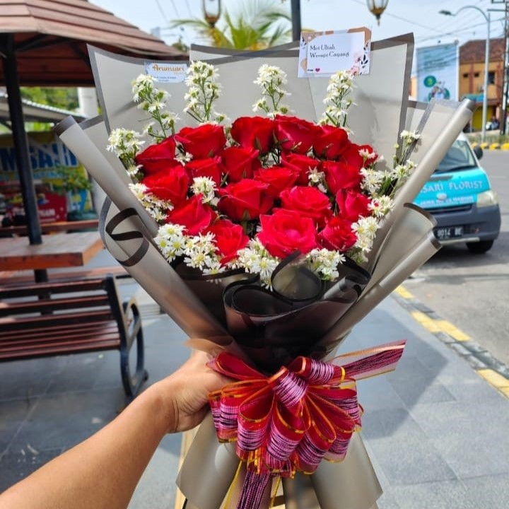 HAND BOUQUET